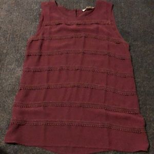 Maroon loft top small